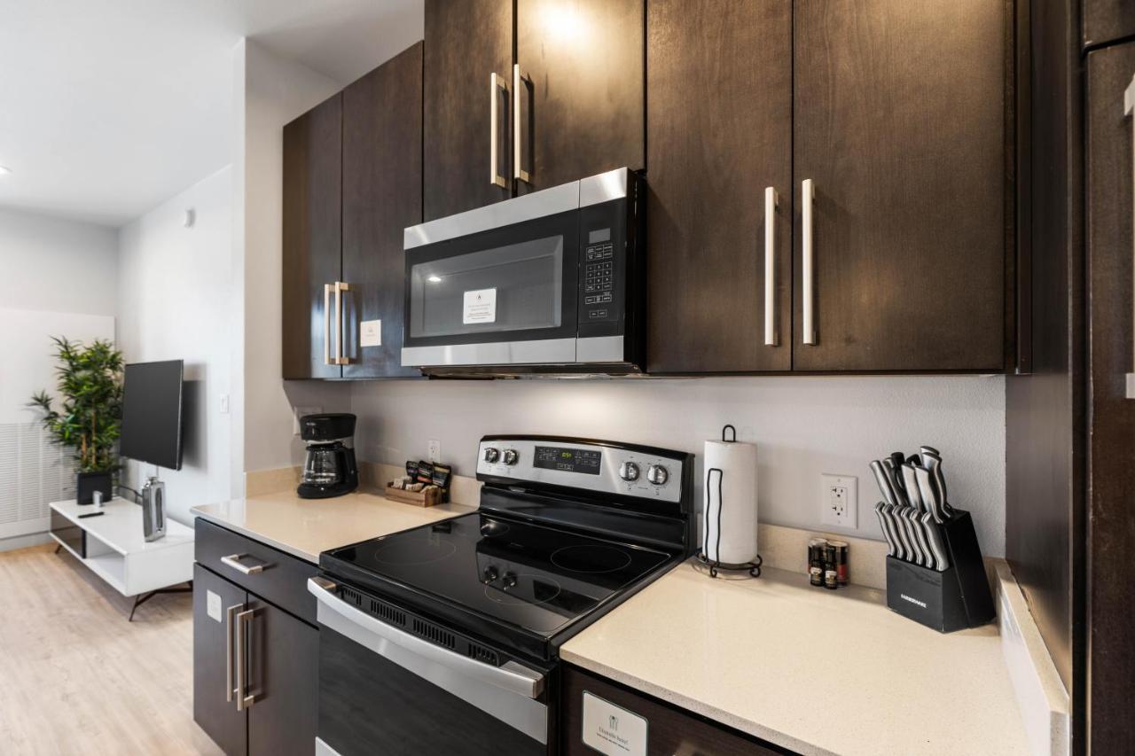 Flatz432 Apartments By Barsala Midland Ngoại thất bức ảnh