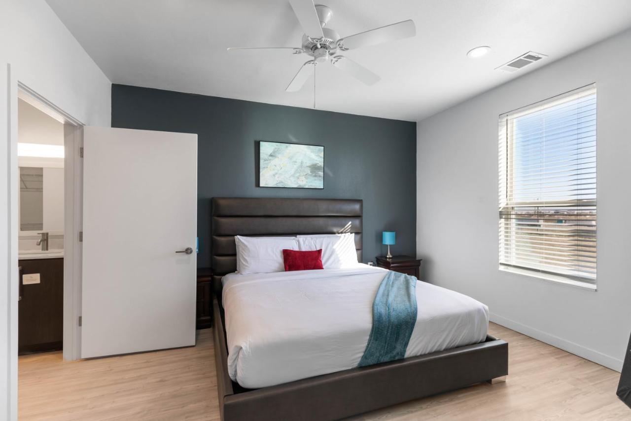 Flatz432 Apartments By Barsala Midland Ngoại thất bức ảnh