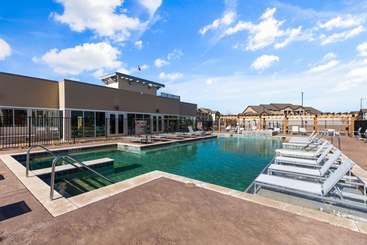 Flatz432 Apartments By Barsala Midland Ngoại thất bức ảnh